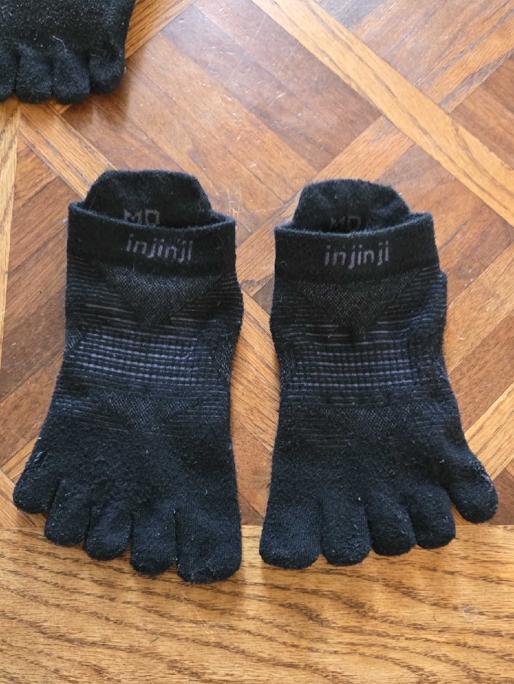 Bundle Of 4 Injinji No Show Toe Socks Black Size Medium - Picture 7 of 11